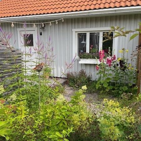 Hatty'S Guesthouse Motala Exterior photo